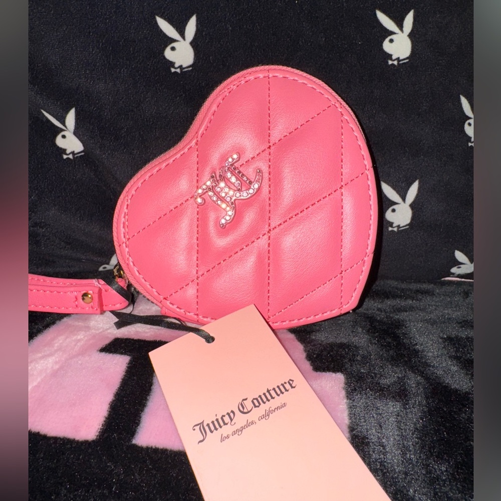 Juicy heart wristlet 🩷